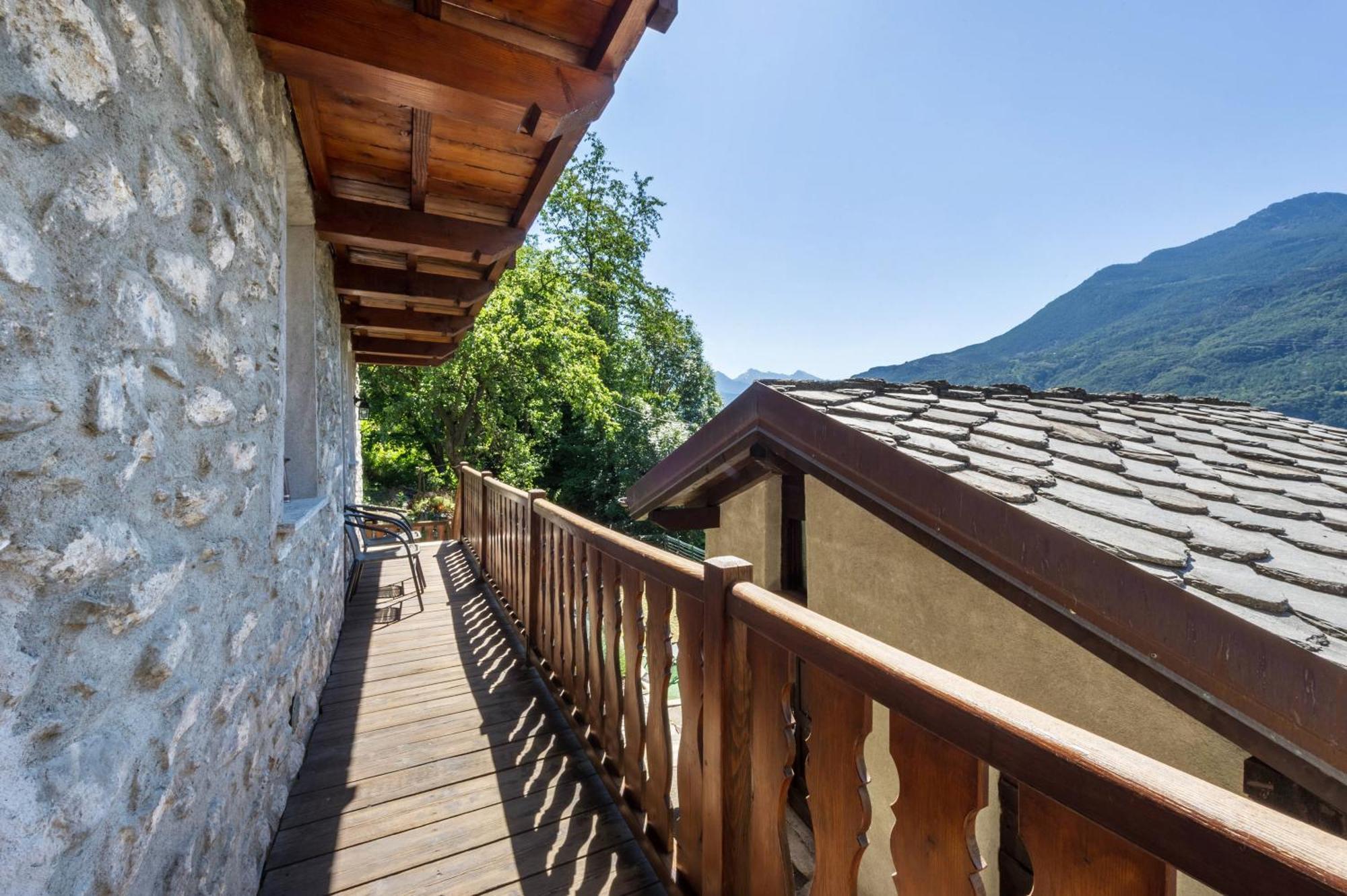 Il Nido Di Letizia Apartment Chatillon Exterior photo