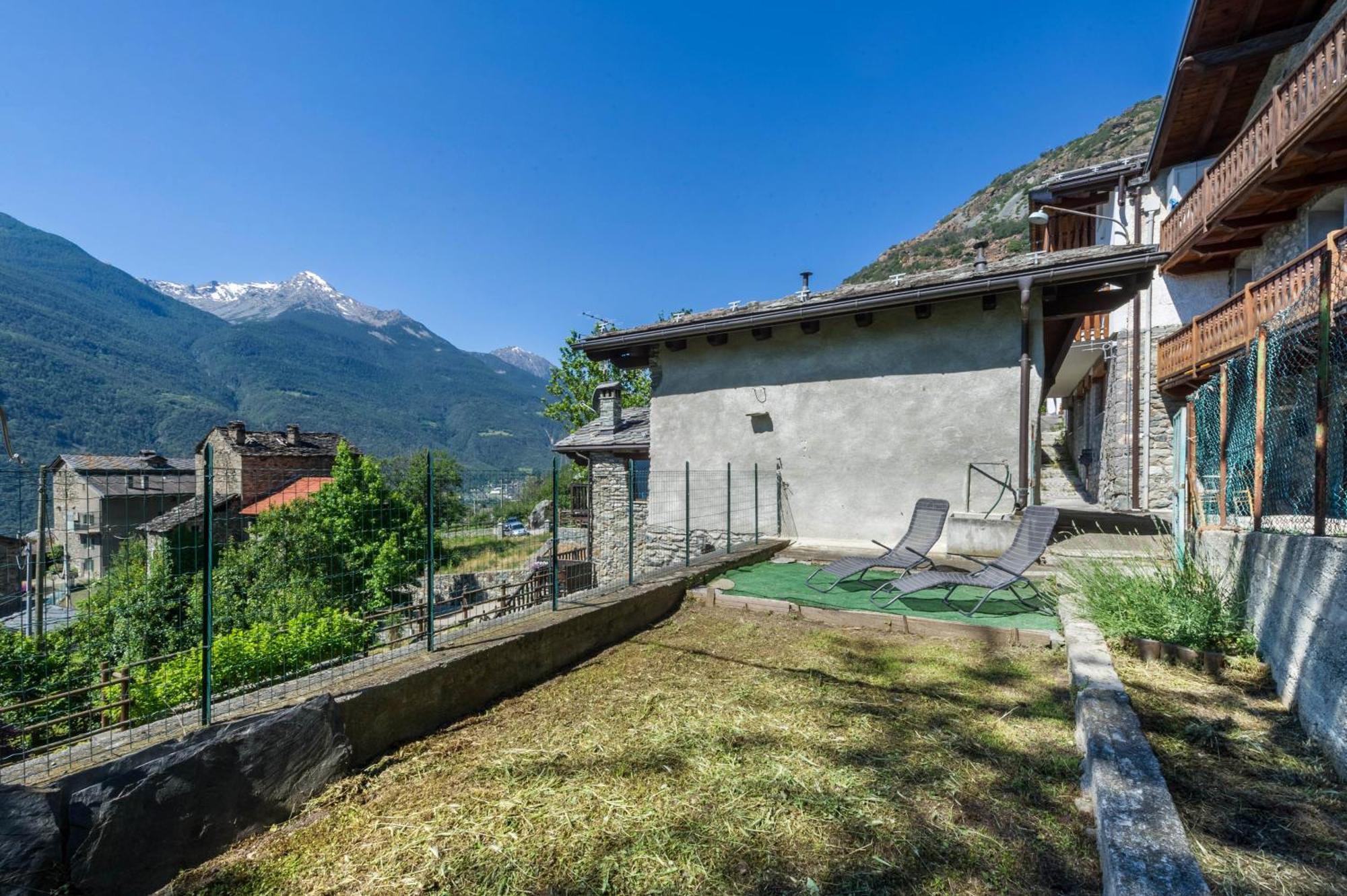 Il Nido Di Letizia Apartment Chatillon Exterior photo